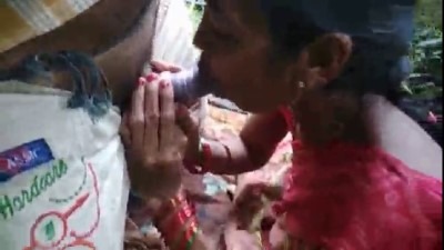 Gramathu vibachaariyai oomba vaithu ookum forest tamil sex