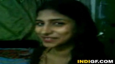 Salem tamil village pen kathalan sunniayi oombum home sex