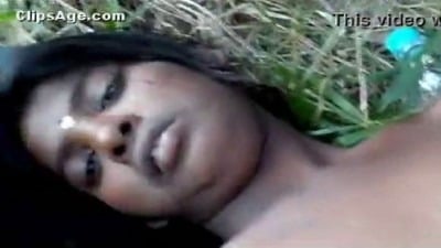 Salem tamil village girl pundaiyil ookum sex video
