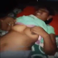 நடுநசியில் நளினி அக்கா முலை வேட்டை