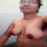 புசுபுசுனு புதரழகுல புனிதாவின் புண்டை படம்