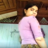 புண்டை படம் காட்டி மாலு அக்கா புண்டை