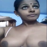 முலை காம்பு வருடி மூடேத்தும் கவிதாக்கா